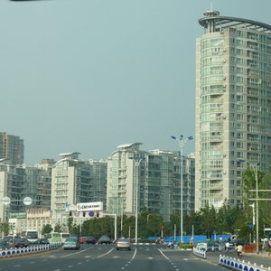 Railway station neighbourhoods on a Chinese scale